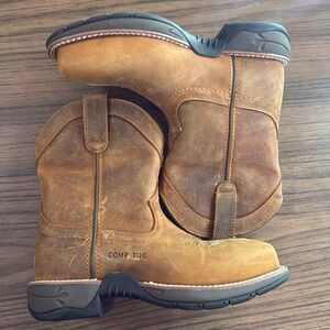 Shyanne Women’s Brown Western Cowboy Boots in size 6. NEW